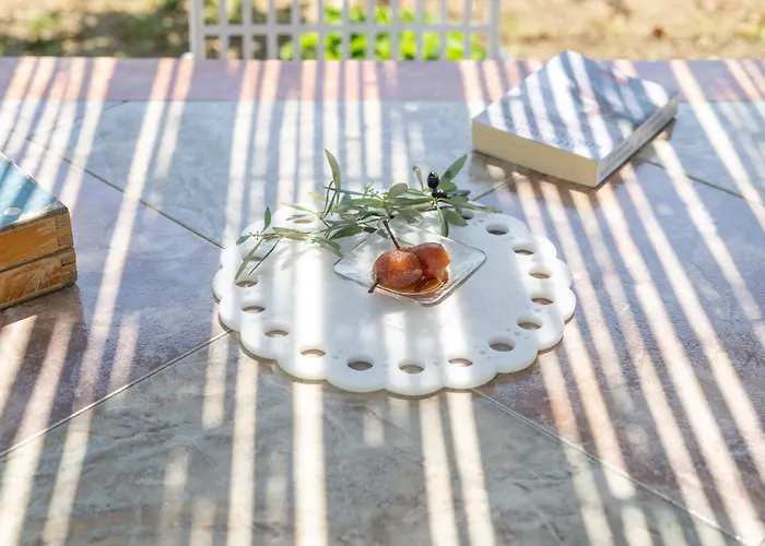 Semesterbostad Perivoli 1-chora *